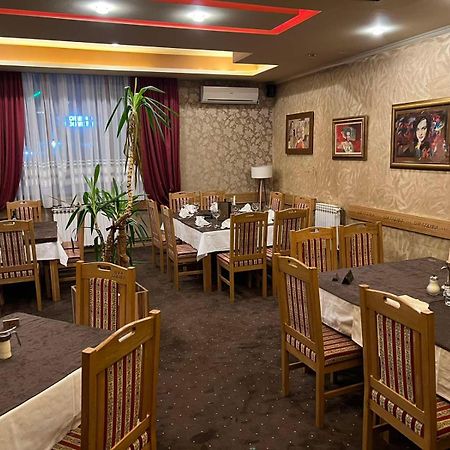 Hotel Dva Goluba Pale Ngoại thất bức ảnh