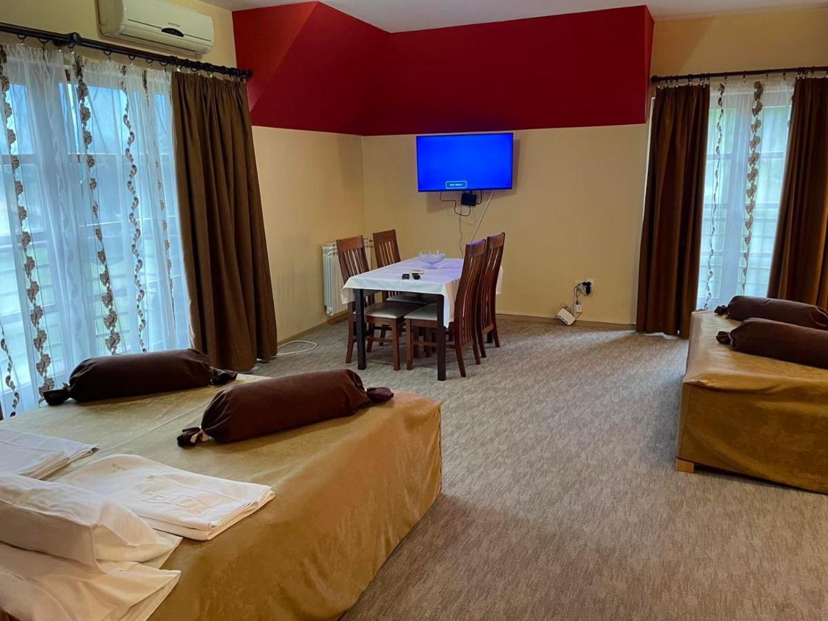 Hotel Dva Goluba Pale Ngoại thất bức ảnh