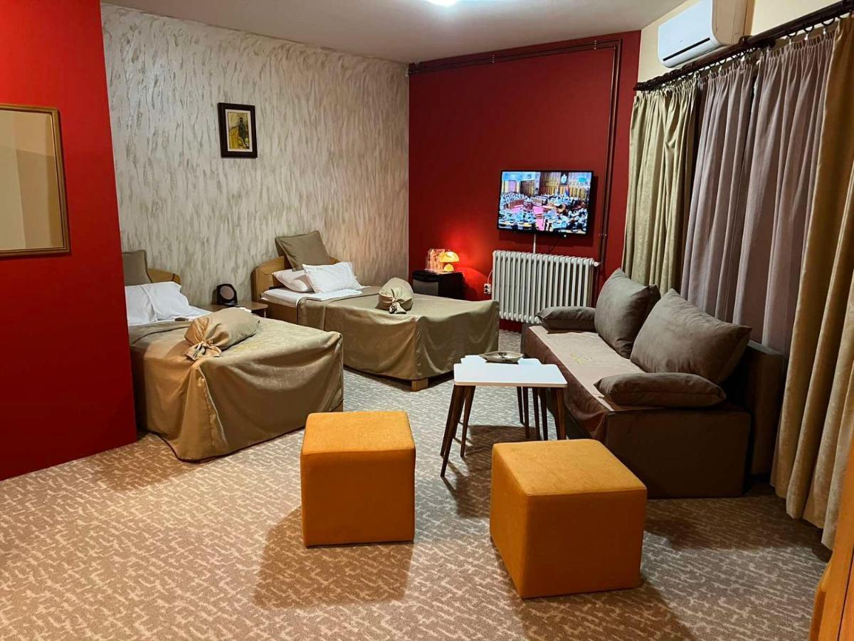 Hotel Dva Goluba Pale Ngoại thất bức ảnh