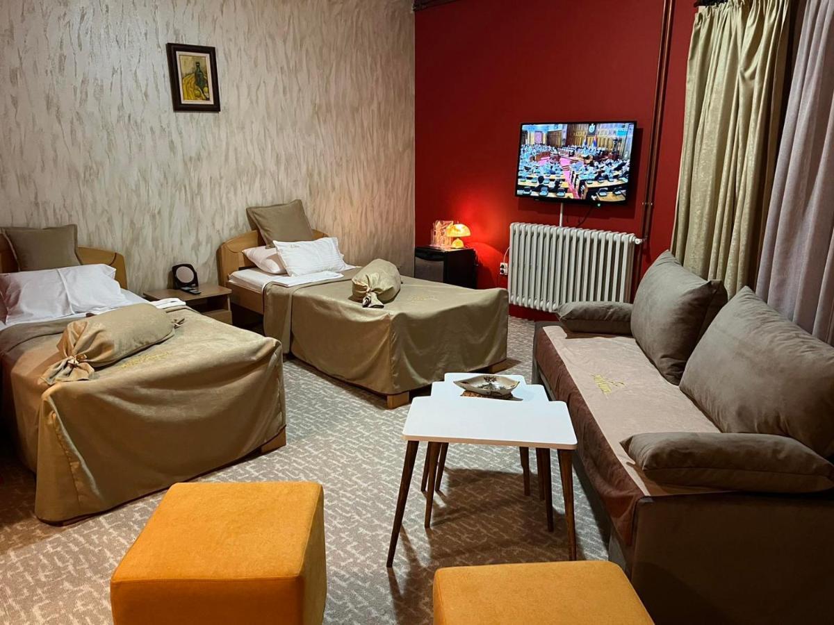Hotel Dva Goluba Pale Ngoại thất bức ảnh