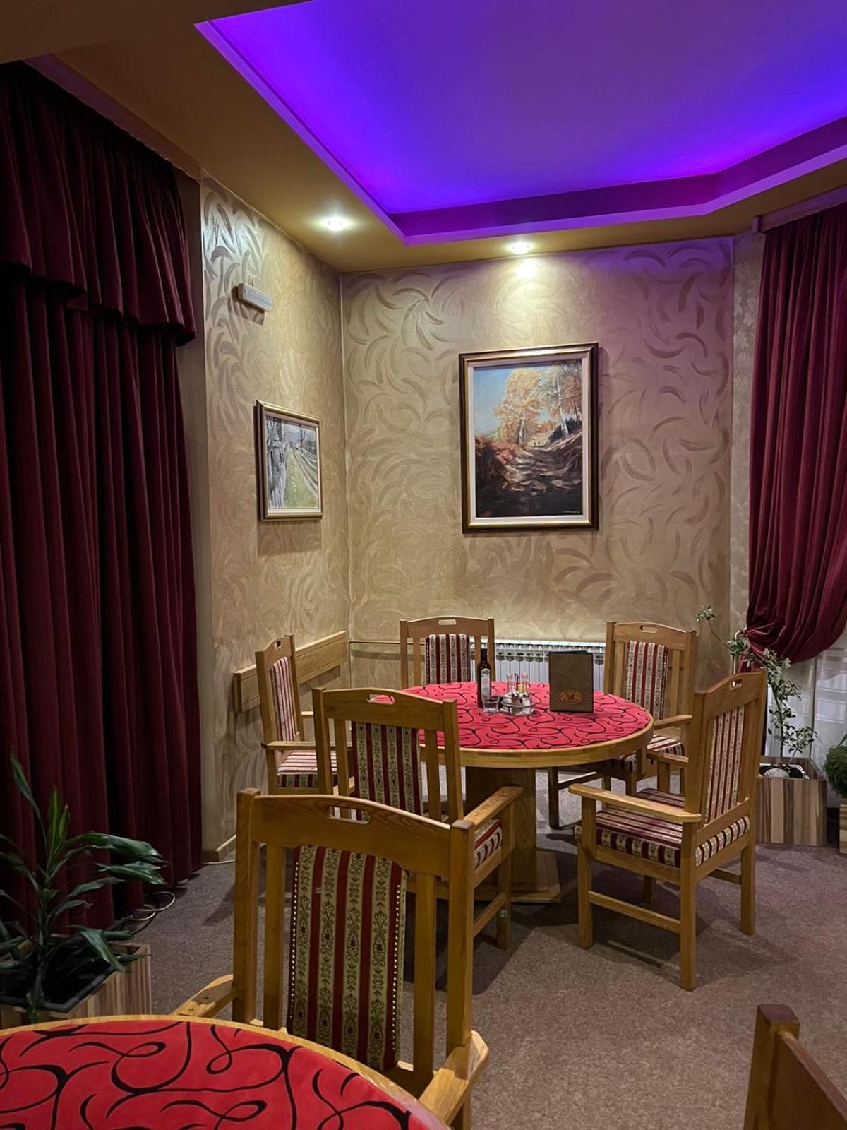Hotel Dva Goluba Pale Ngoại thất bức ảnh