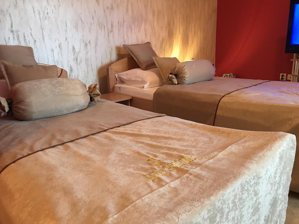 Hotel Dva Goluba Pale Ngoại thất bức ảnh
