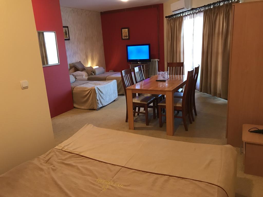 Hotel Dva Goluba Pale Ngoại thất bức ảnh