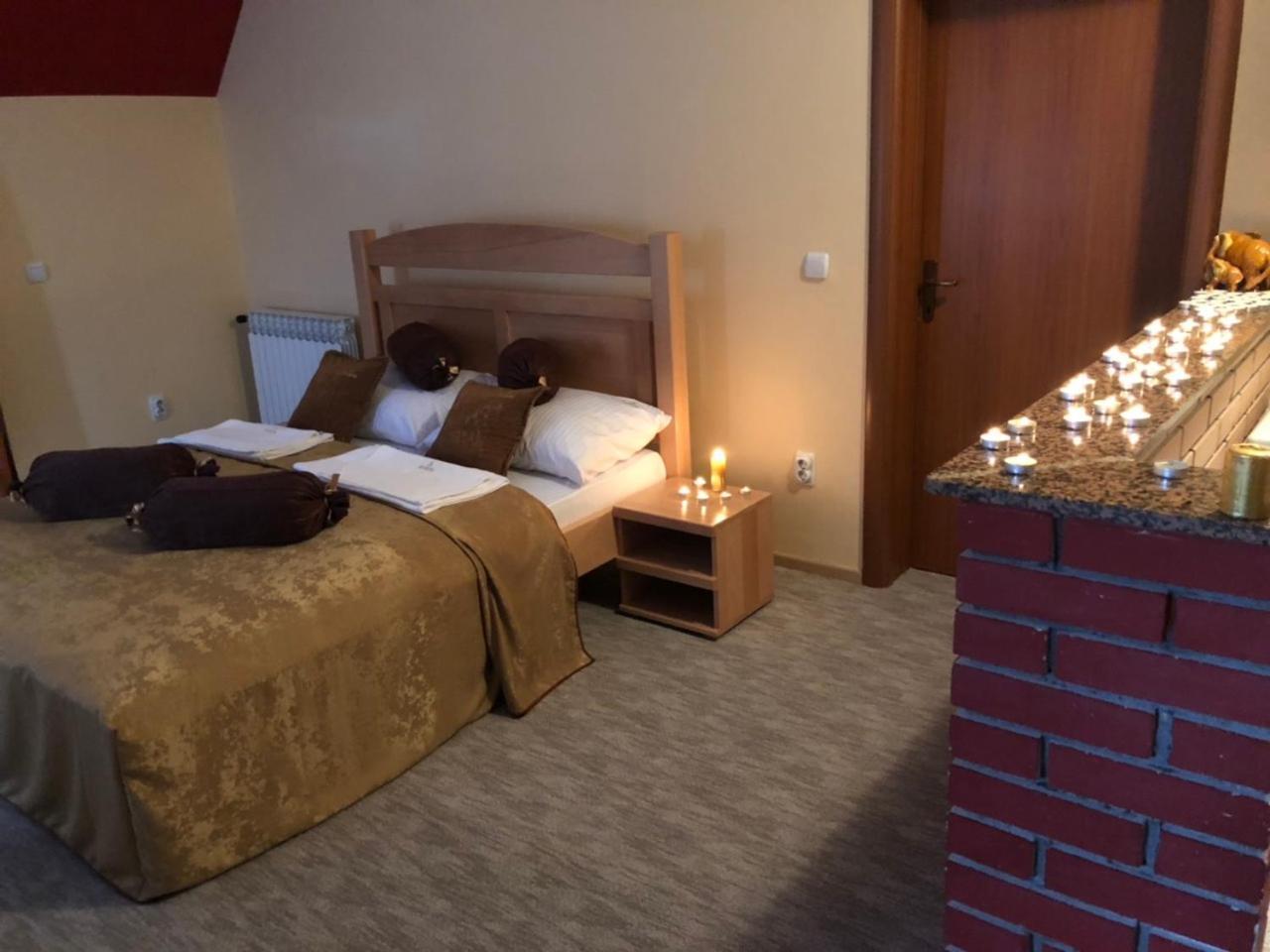 Hotel Dva Goluba Pale Ngoại thất bức ảnh