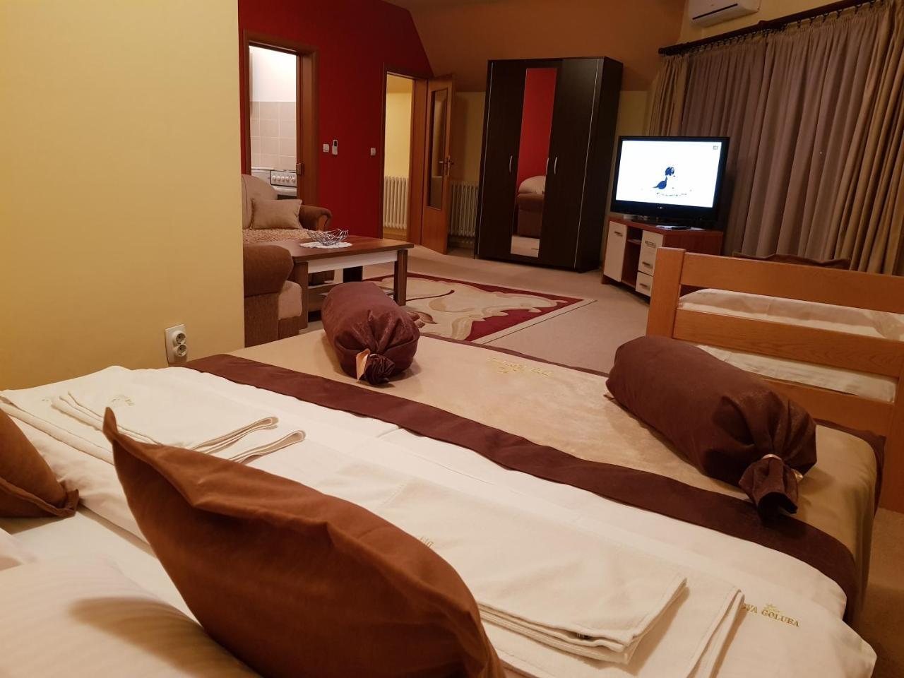 Hotel Dva Goluba Pale Ngoại thất bức ảnh