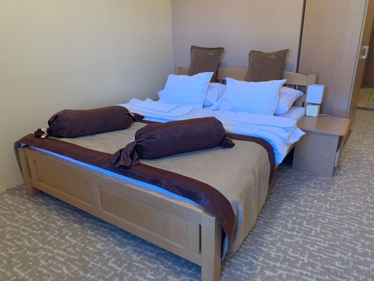 Hotel Dva Goluba Pale Ngoại thất bức ảnh